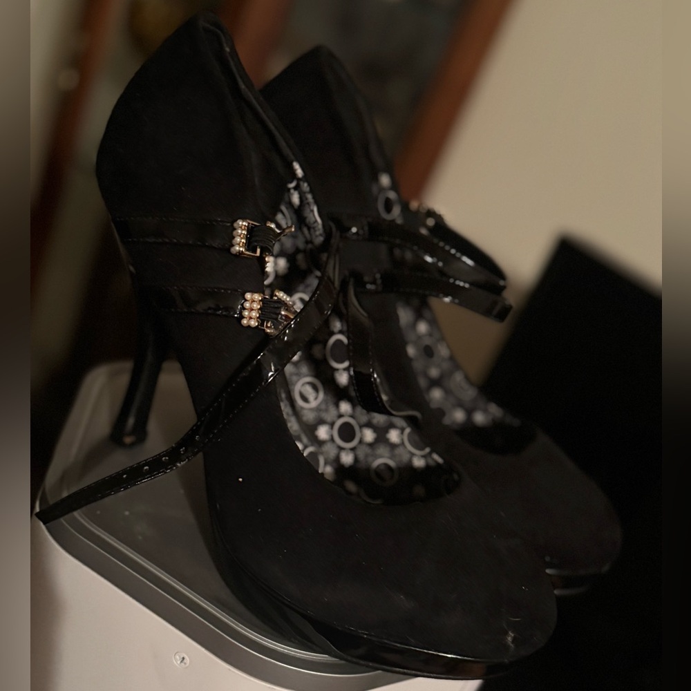 Riverdale Veronica Pearl Buckle Mary Jane Heels Hot Topic Exclusive
